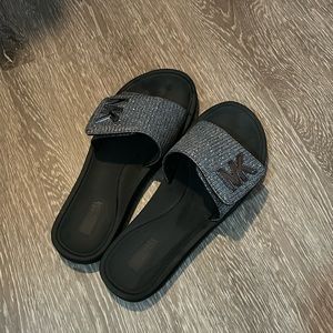 MICHAEL KORS Slides